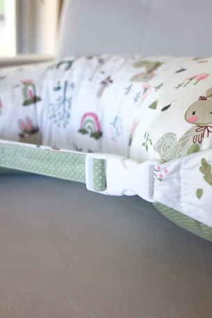 Наволочка для годування, оленята на бiлому